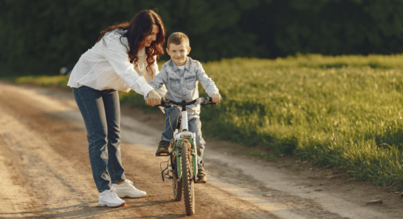 مجاملات تؤذي الأطفال