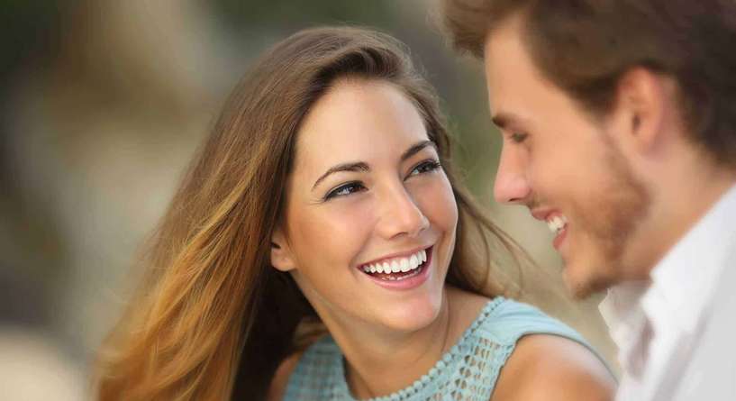 اغراء الزوج بالحركات والكلام 