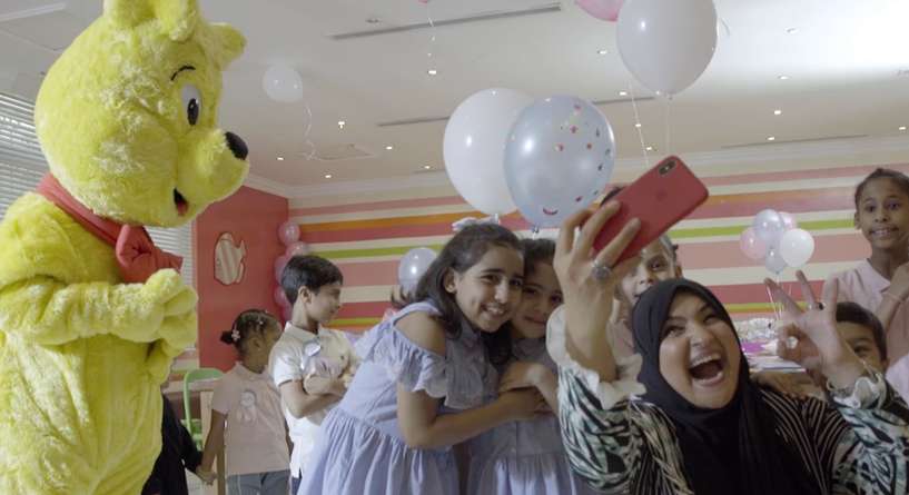 فيديو نهار يجمع أطفال جمعية البر بالأمهات ودب Haribo