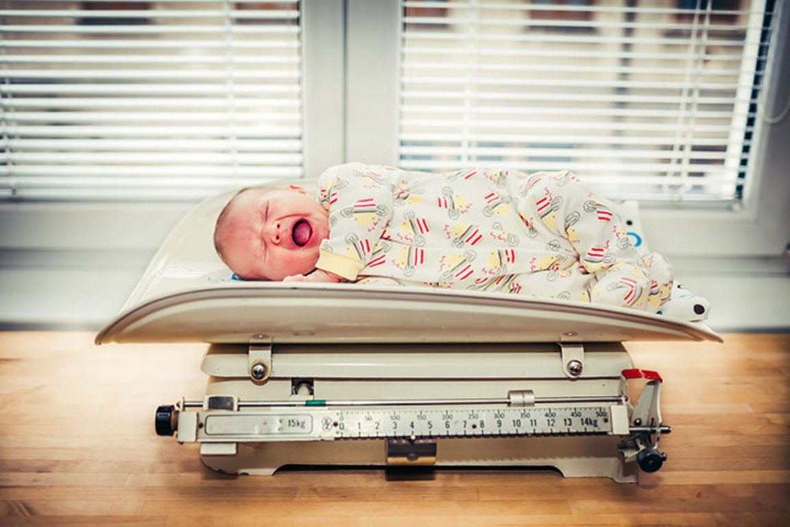 اسباب انخفاض وزن الاطفال عن الطبيعي عند الولادة