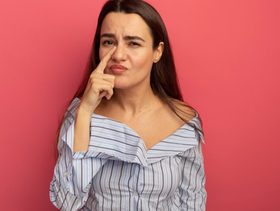 هل يتغير شكل الانف مع العمر وما التغيرات التي تطرأ عليه؟