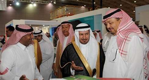 وزير الصحة يفتتح معرض الرعاية الطبية السعودي