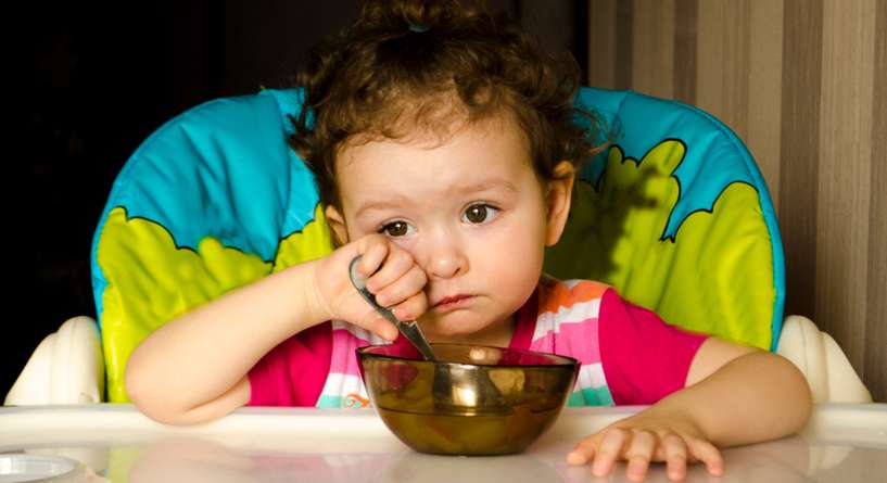 جمل تفادي قولها لابنك اثناء الطعام