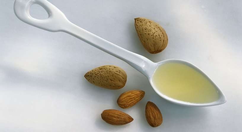 زيت اللوز الحلو للجسم والمر وكيفية الاستخدام