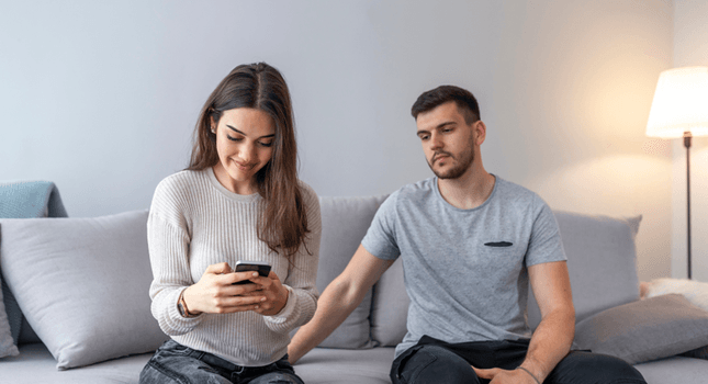 هل الرجل الذي يحب زوجته يخونها