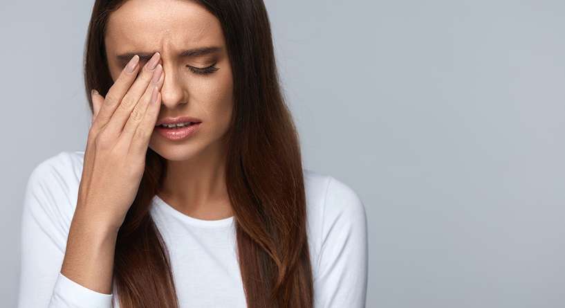 اكتشفي اعراض وعلاج خدش القرنيه في المنزل!