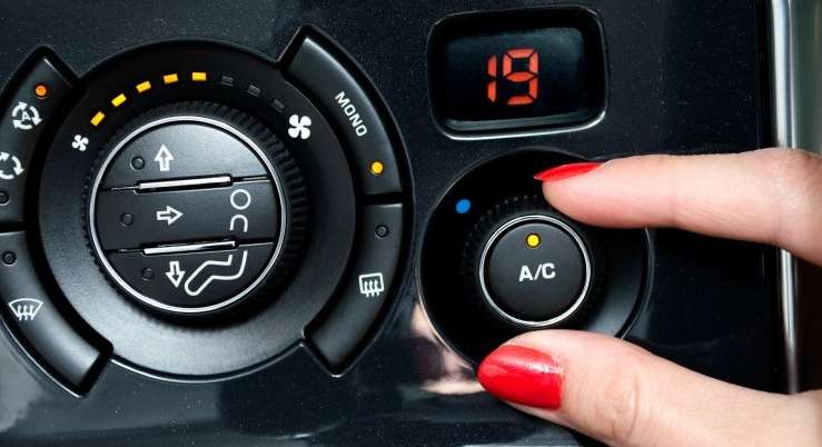 خطوة اساسية قبل تشغيل مكيف السيارة