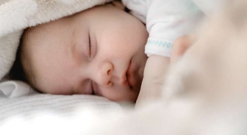 مشاكل الرضيع في الشهر الثالث