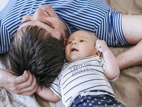 لم تلاحظيها مسبقا... تصرفات يقوم بها الزوج للمرة الاولى عندما يصبح ابا!