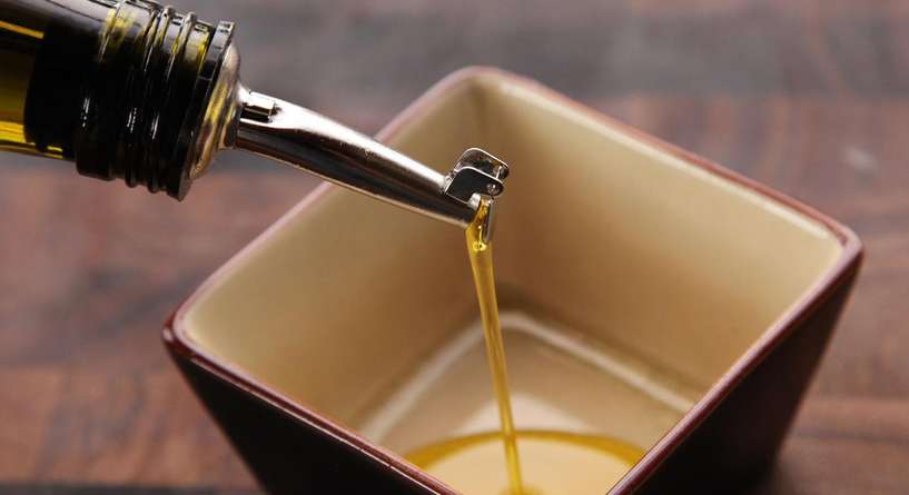 اضرار ترك زيت الزيتون بالقرب من فرن الغاز