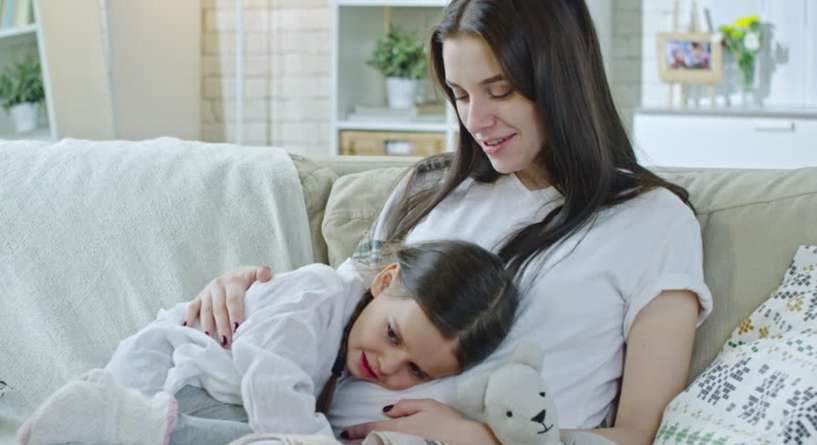 الجنين في الشهر الثالث يتحرك