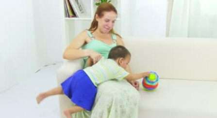 كيف تحضّرين ابنكِ البكر لاستقبال أخيه؟