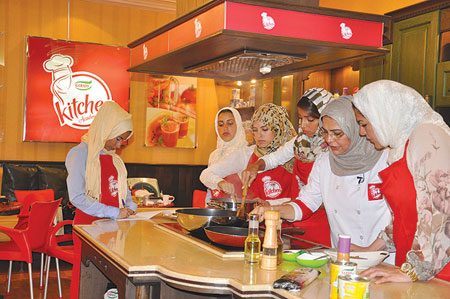 السعوديات يُبدعن في الطبخ