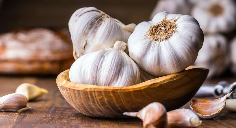 فوائد الثوم للشعر الخفيف والتالف