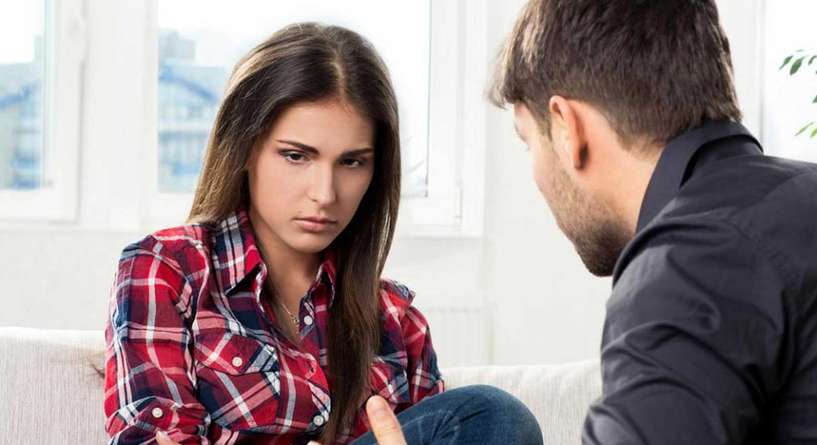 امور تشتكي منها المرأة ويفهمها الرجل بطريقة عكسية