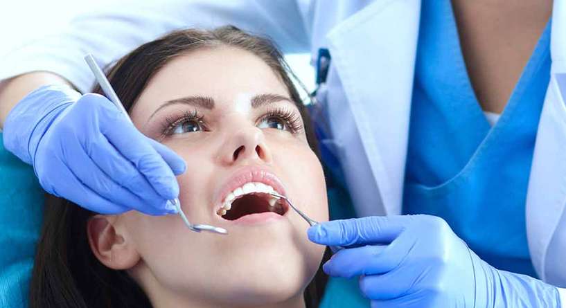امور يكتشفها طبيب الأسنان عن حياتك الشخصية
