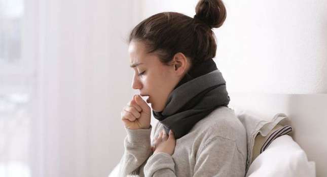 أسباب جفاف الحلق مع وجود بلغم وطرق العلاج