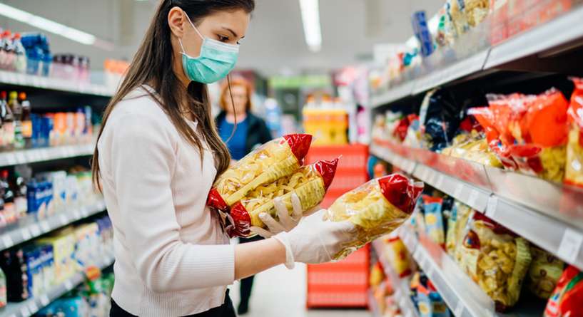 متى يستطيع مريض كورونا معاودة الاختلاط بالناس