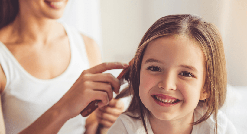 نصائح لتعليم البنت الصغيرة ان تحب طبيعة شعرها