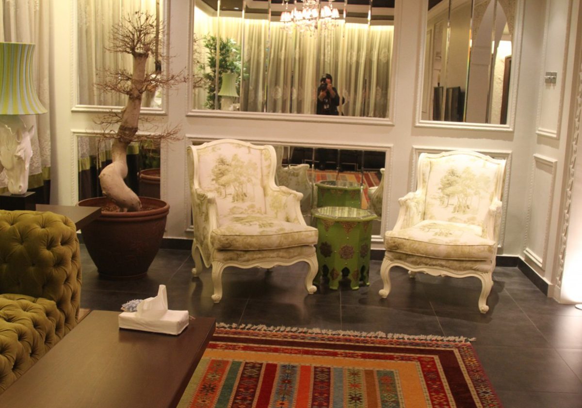 غرفة الجلوس في منزل نوال الكويتية