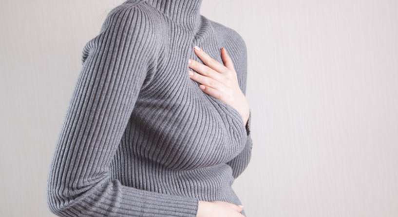 هل خروج حليب من الثدي من علامات الحمل المبكرة 