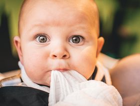 جدول تغذية الطفل الرضيع في الشهر الرابع