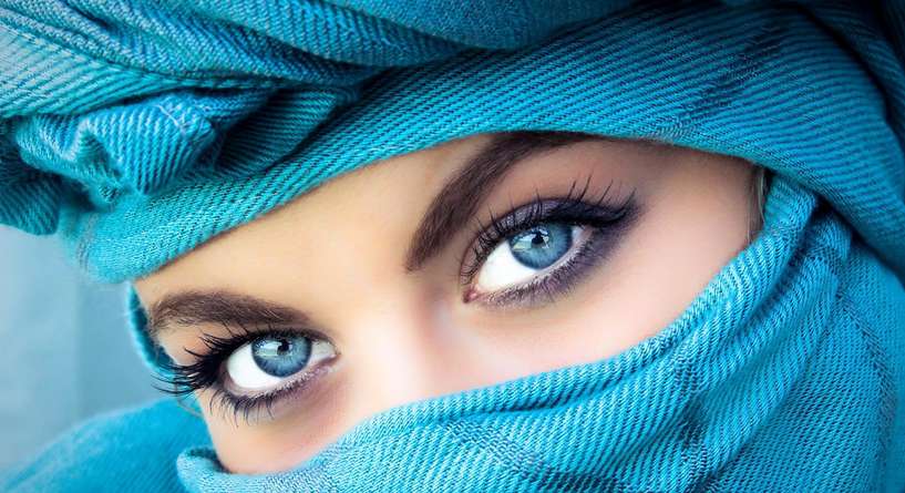 فيديو اختبار ما هي العين المسيطرة لديكِ