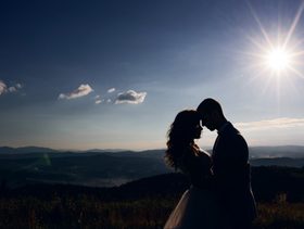 كم مرة يستطيع الرجل مجامعة زوجته في الاسبوع وما فوائد الجماع على الزواج؟