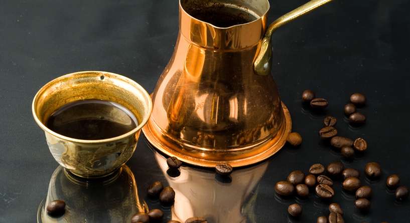 تعرفي الى اضرار القهوه العربي للحامل وبدائلها الآمنة!