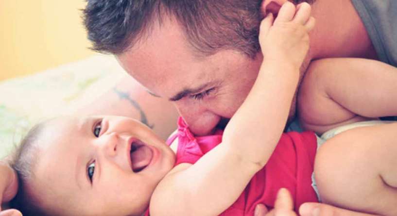 طفلة تجعل من والدها رجل افضل