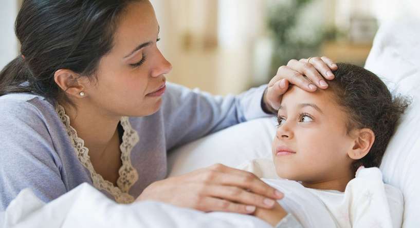نصائح تحافظ بها الام على صحتها عندما يمرض طفلها