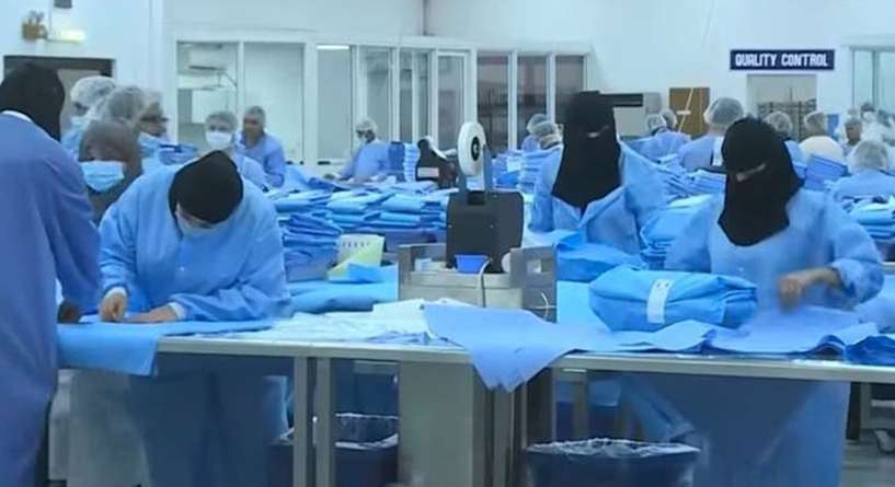 8 مصانع سعودية تنتج 3.8 مليون كمامة اسبوعيا