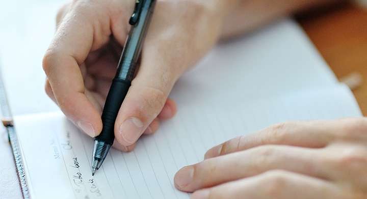 الحروف الانجليزيه تكشف الامراض | تحليل الخط