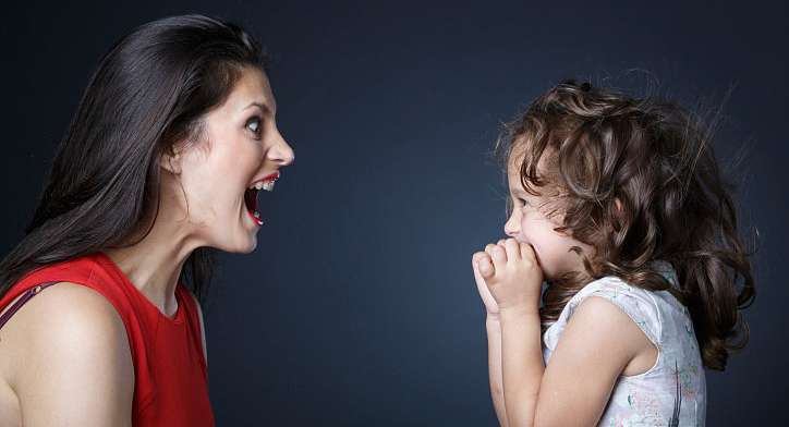 أسباب عدم إستجابة الطفل عندما تصرخين عليه