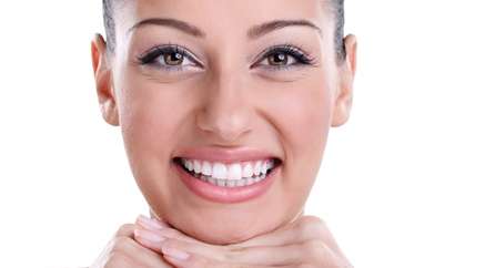 10 مشاكل شائعة تصيب الأسنان