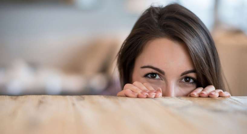 سبب ظهور الشعر على الحلمة وفي مواضع أخرى غريبة