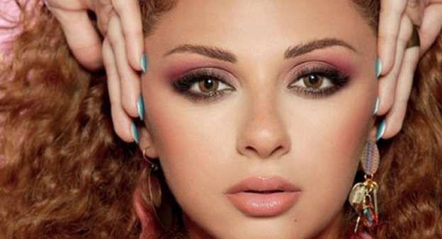بالصور: ميريام فارس تكشف جنس جنينها