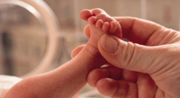 المخاض المبكر: أسباب وأعراض وعلاج