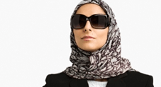 المرأة المحجبة: خمس نصائح مفيدة لإختيار نظارات شمسية مريحة!