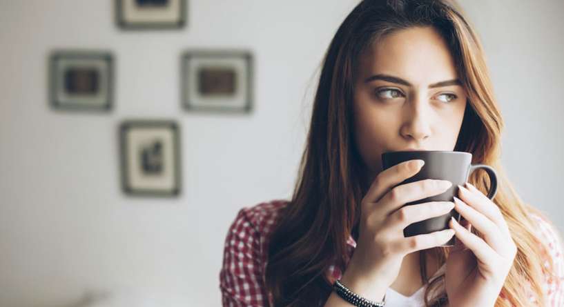 خبيرة التغذية تشرح عن عادة شرب القرفة في الصباح ومدى فعاليتها في التنحيف
