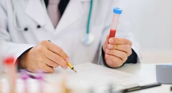 متى يبان الحمل في الدم