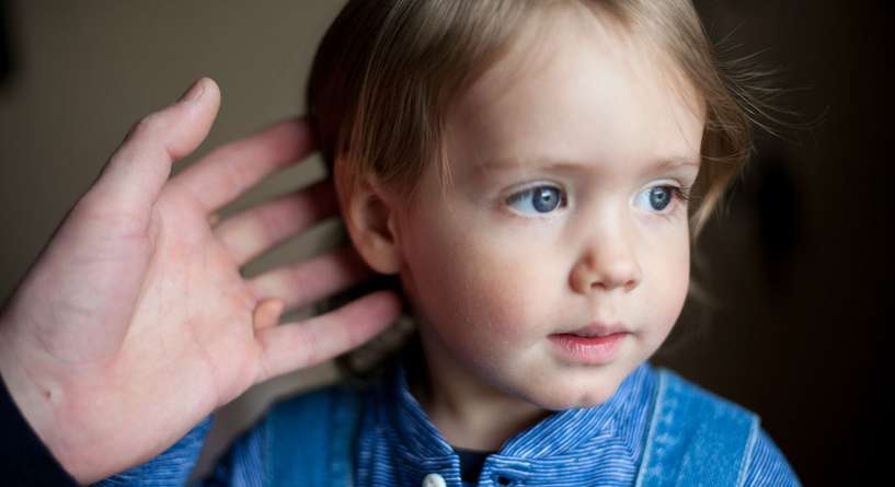 اعراض ضعف السمع عند الاطفال