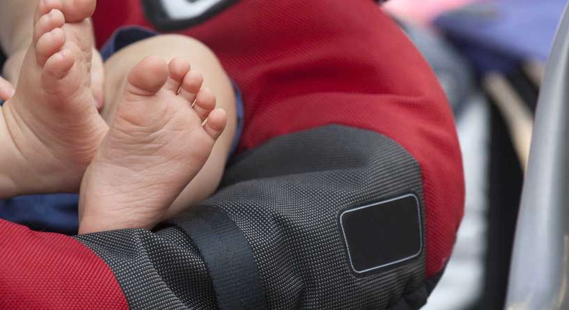 أغراض مهمة للخروج برفقة الطفل
