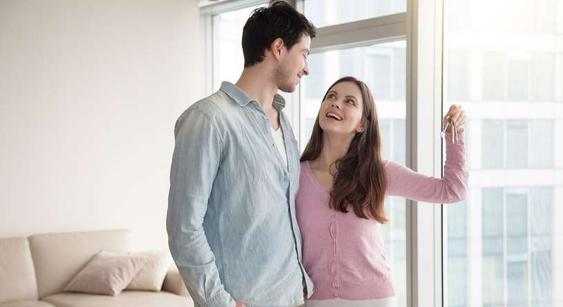 كيف استقبل زوجي بعد السفر