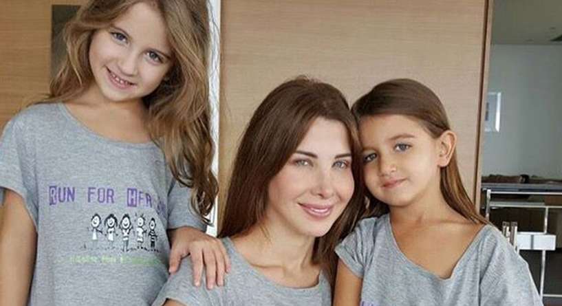 نجمات عربيات ينسقن أزياءهنّ مع بناتهنّ!