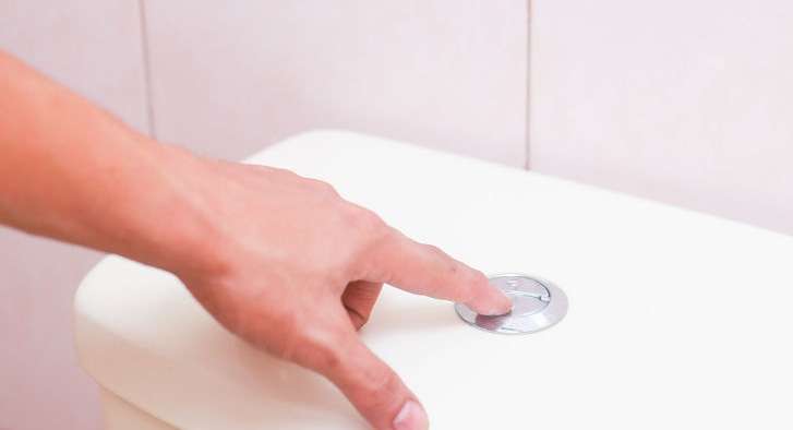 حيلة بسيطة لمرحاض نظيف وبرائحة منعشة 2