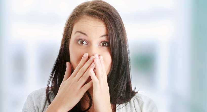 طريقة التخلص من رائحة الفم الكريهة بسرعة