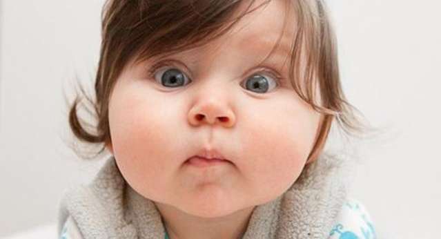 متى يسمع الطفل