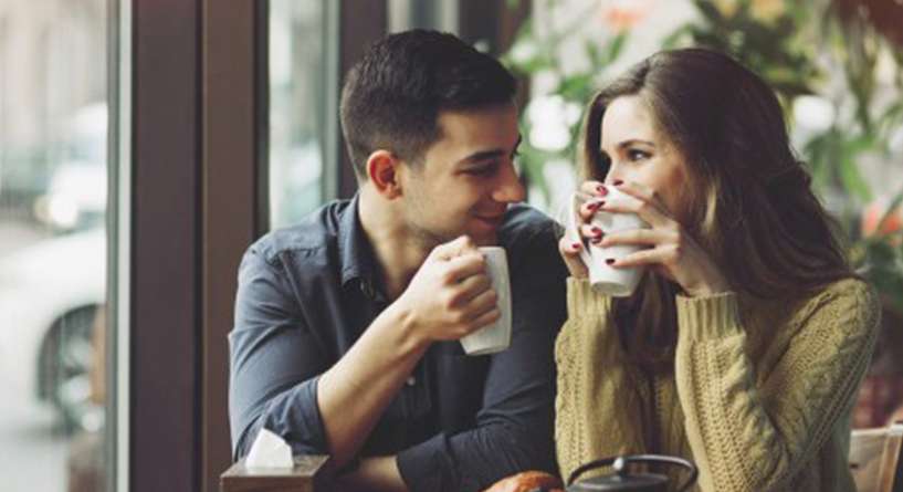 ماذا يحب رجل الحمل في المراة؟