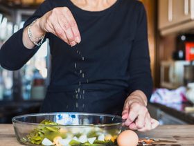 تعلمي كيفية تكبير الثدي والارداف في اسبوع بتمارين سهلة وخلطات طبيعية!